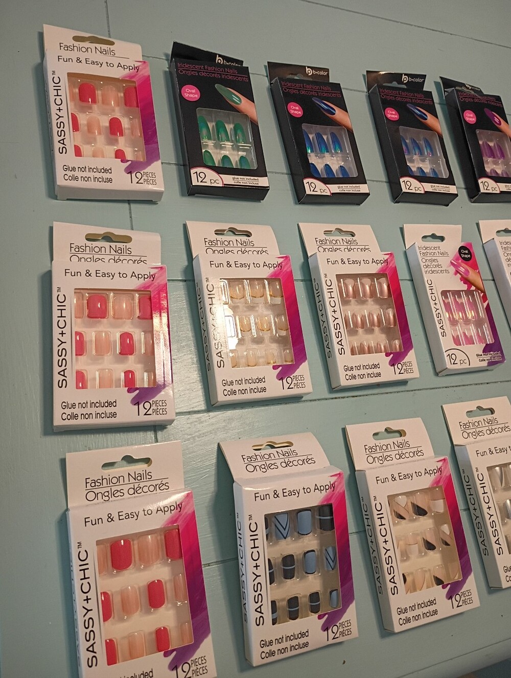 Set of 15 Press On Nails Sets 12 PCS Each Sassy Chic & B Color Brand New